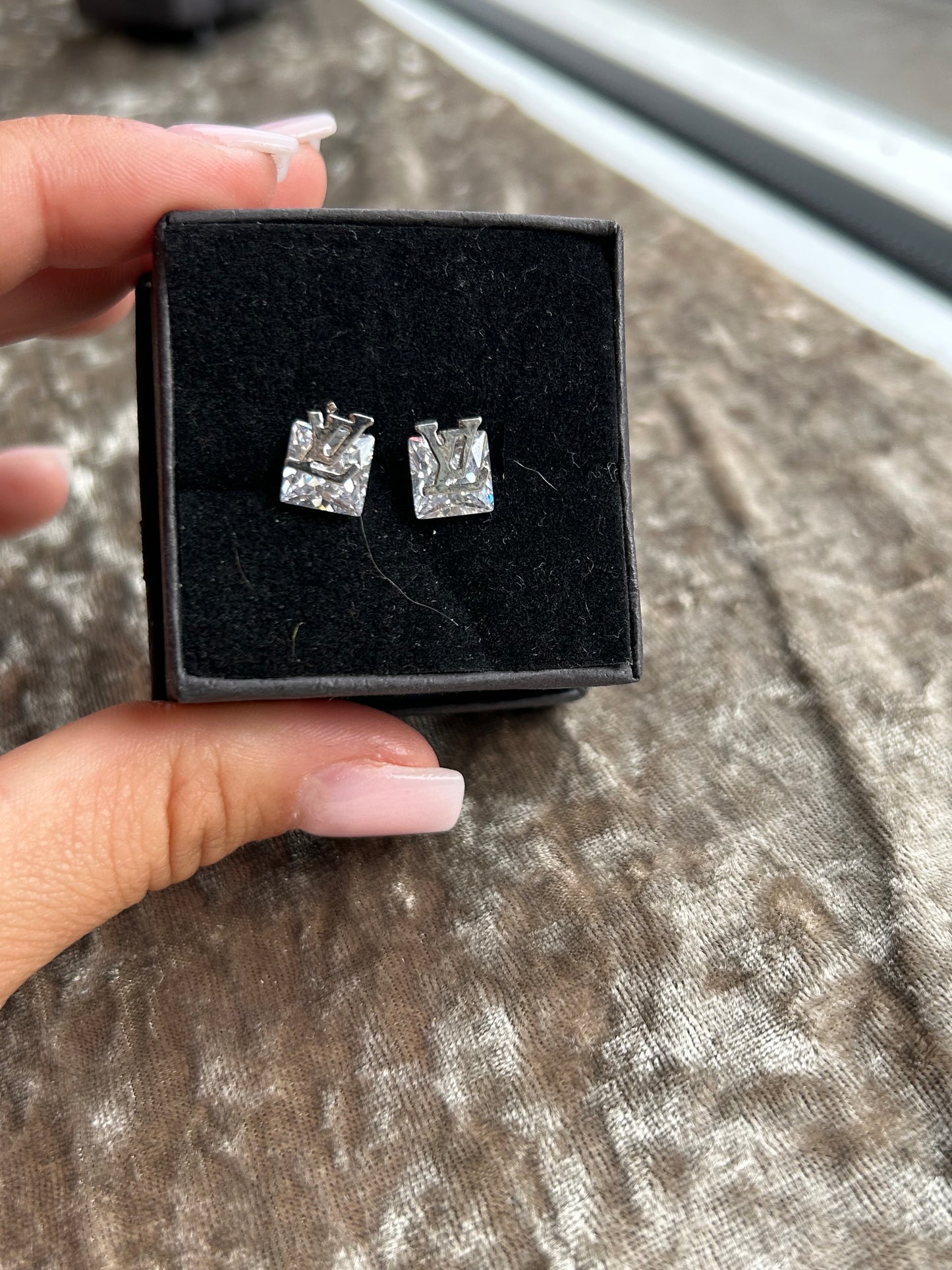 Crystal stud earrings