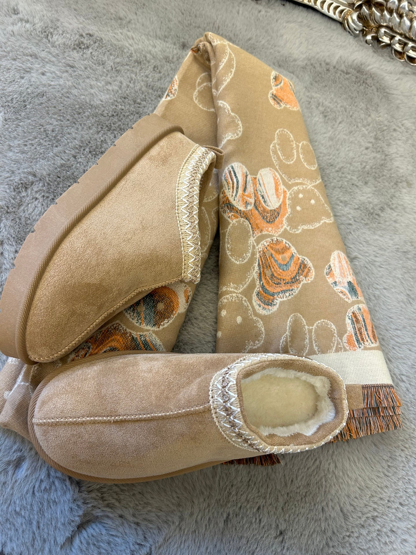 Tazz Slippers and scarf bundle