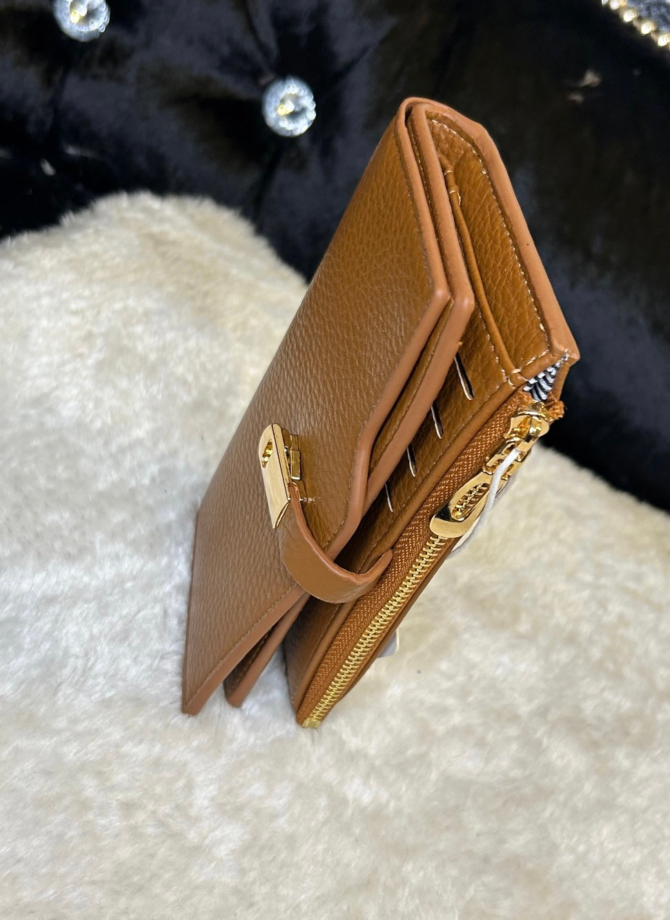Medium purse with gold buckle detail