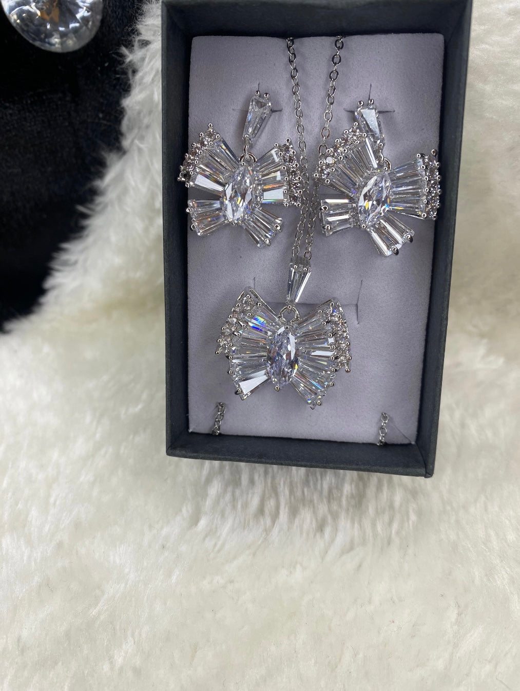 Butterfly crystal style necklace and earring set