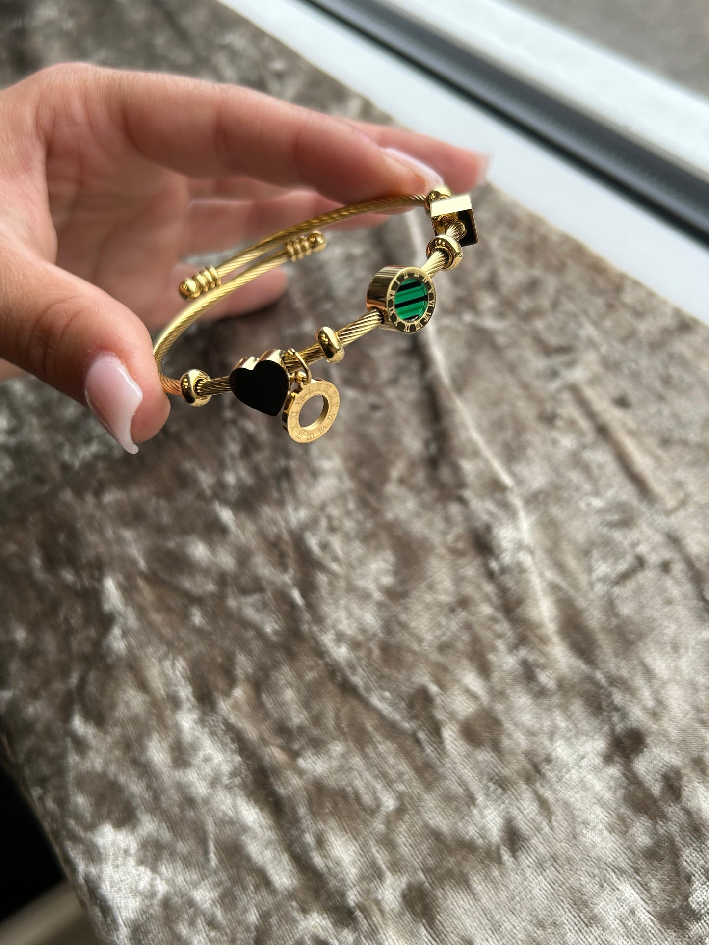 Gold bangle bracelet