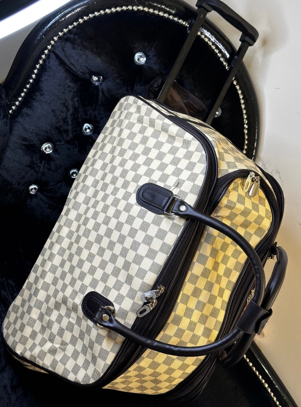 Box checked holdall