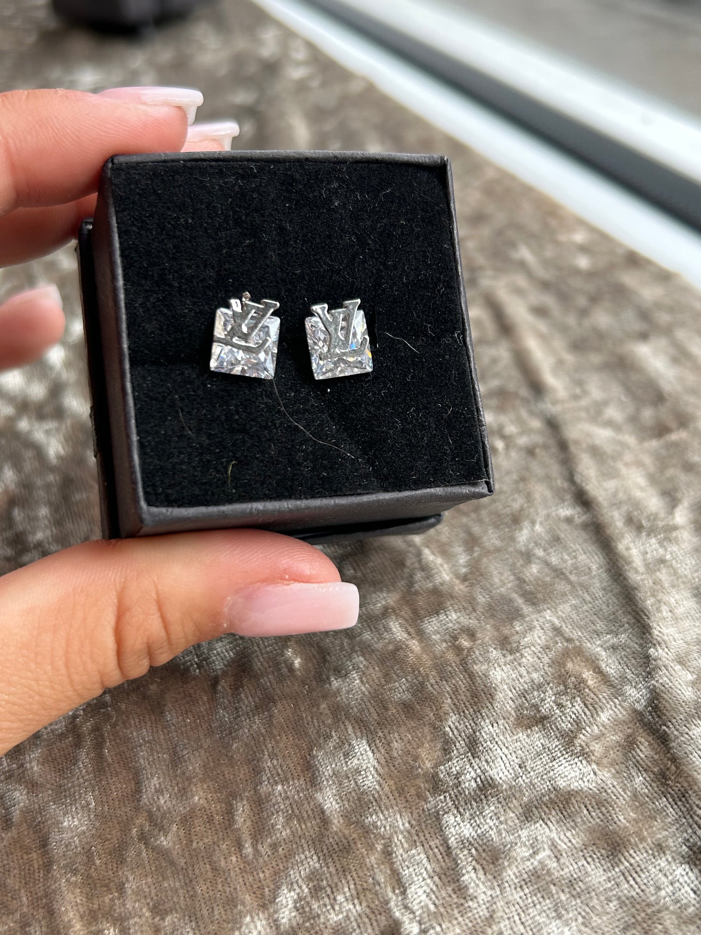 Crystal stud earrings