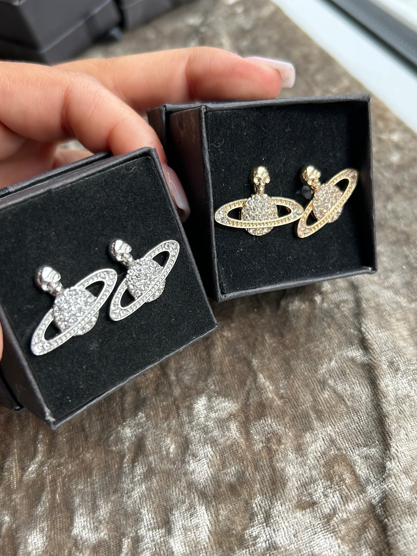 Fashion silver/gold planet earrings