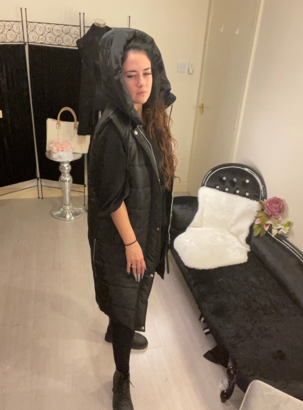 Sleeveless jacket black puffer gillet