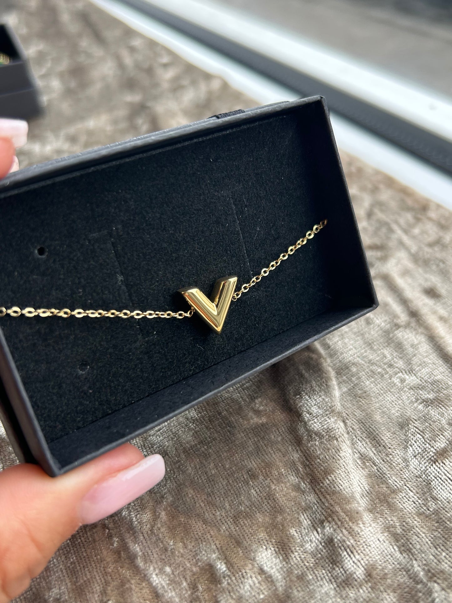 Gold v bracelet