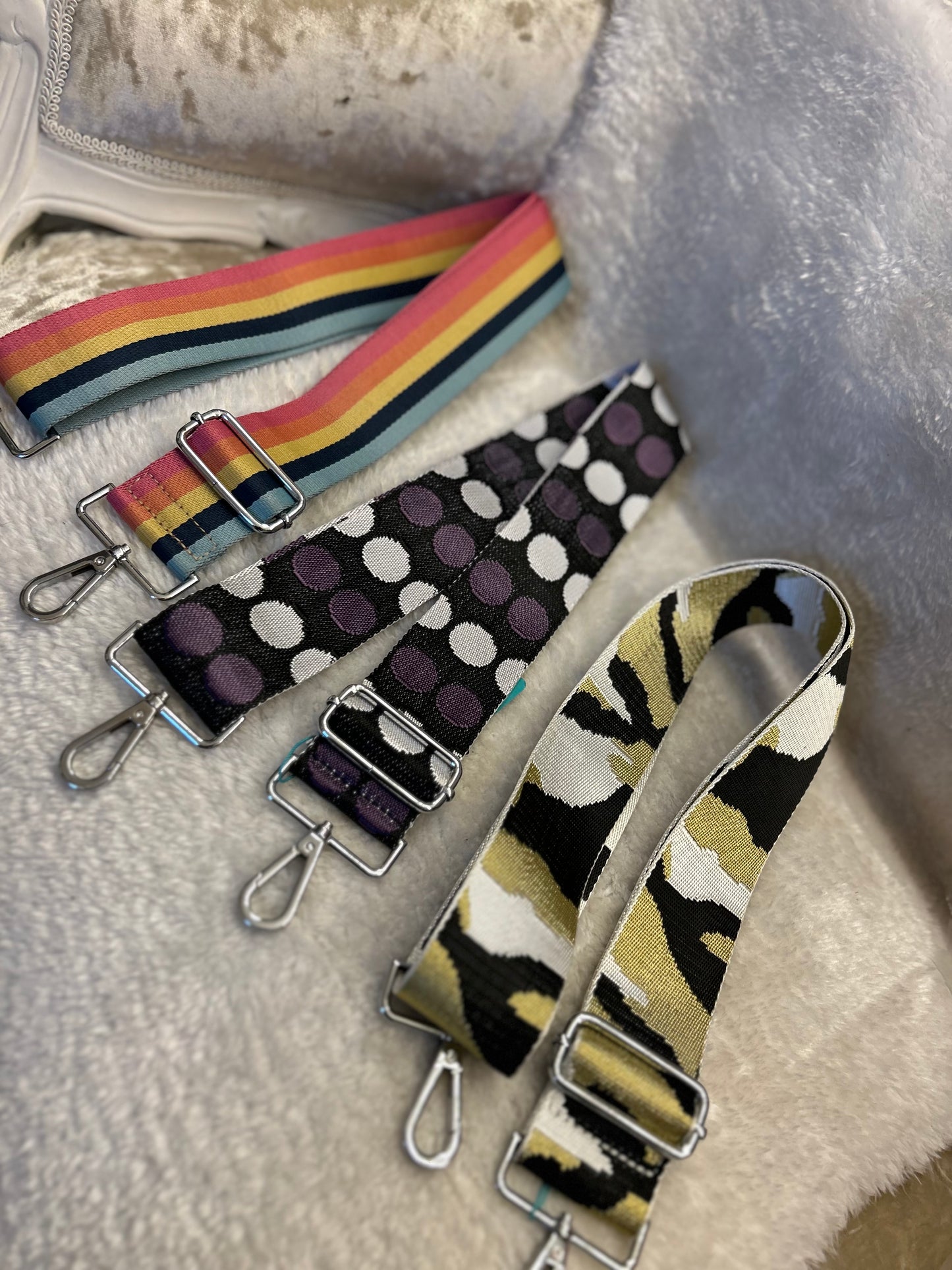 Patterned handbag strap