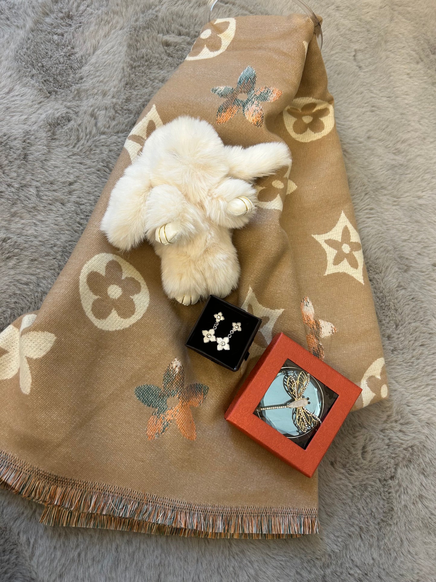 Scarf bundle box
