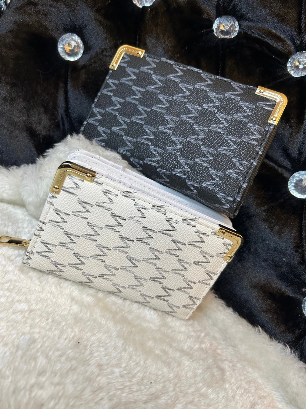 Trendy letter purse