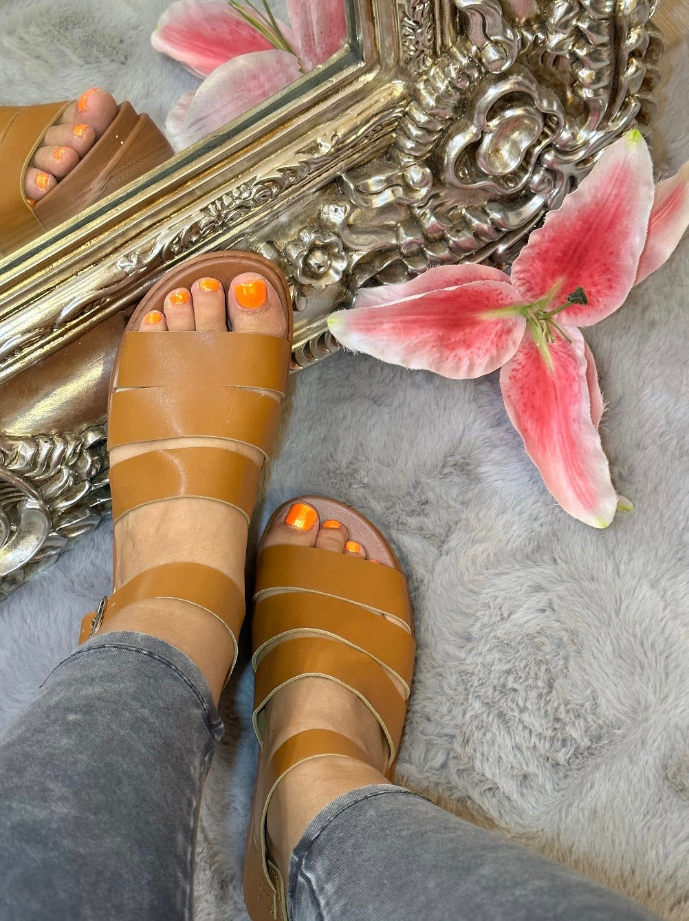 Camel tan brown gladiator sandals with chunky buckle