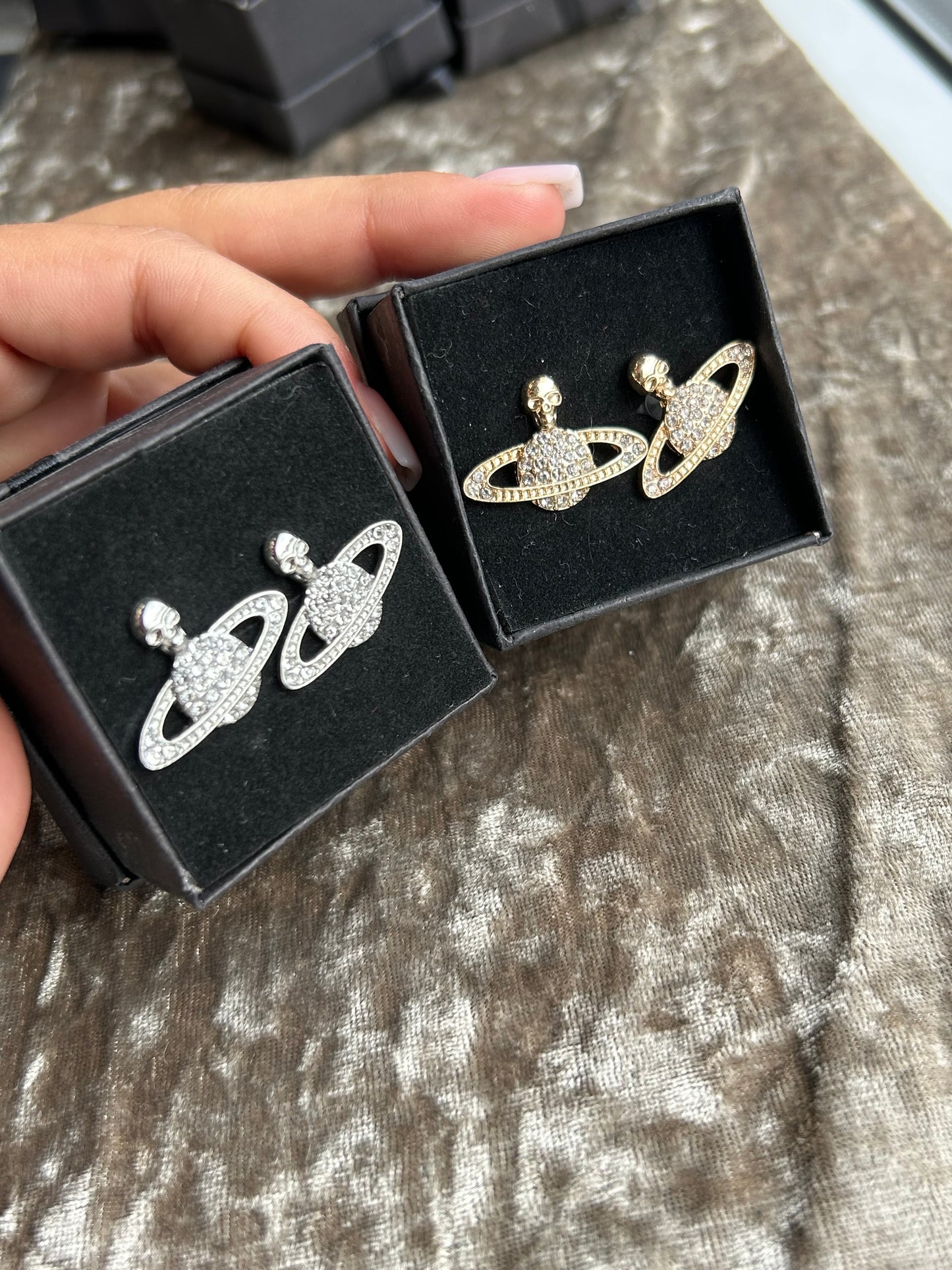 Fashion silver/gold planet earrings