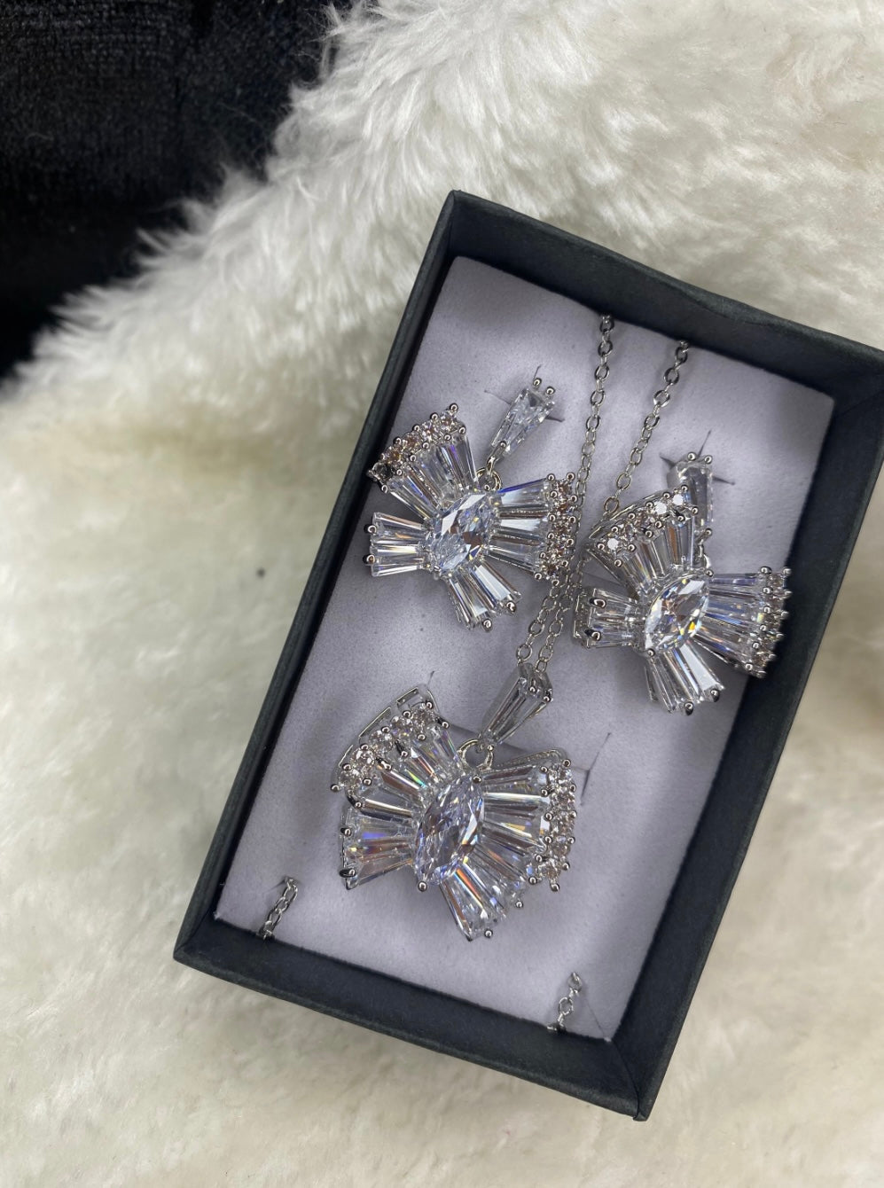 Butterfly crystal style necklace and earring set