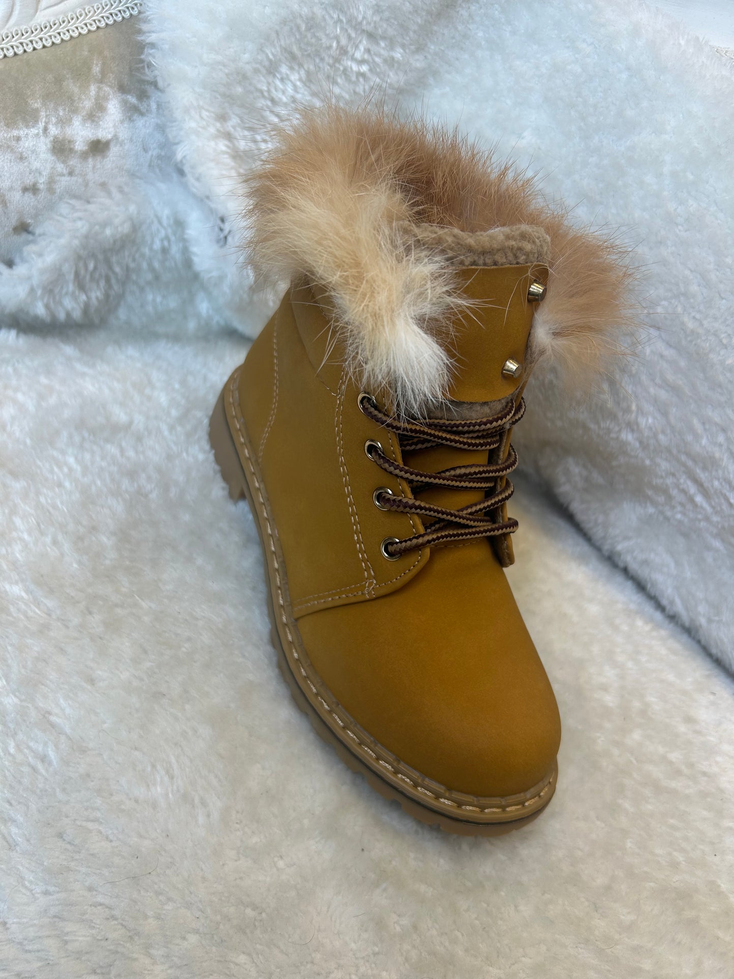 Girls brown walking boots with fur detail