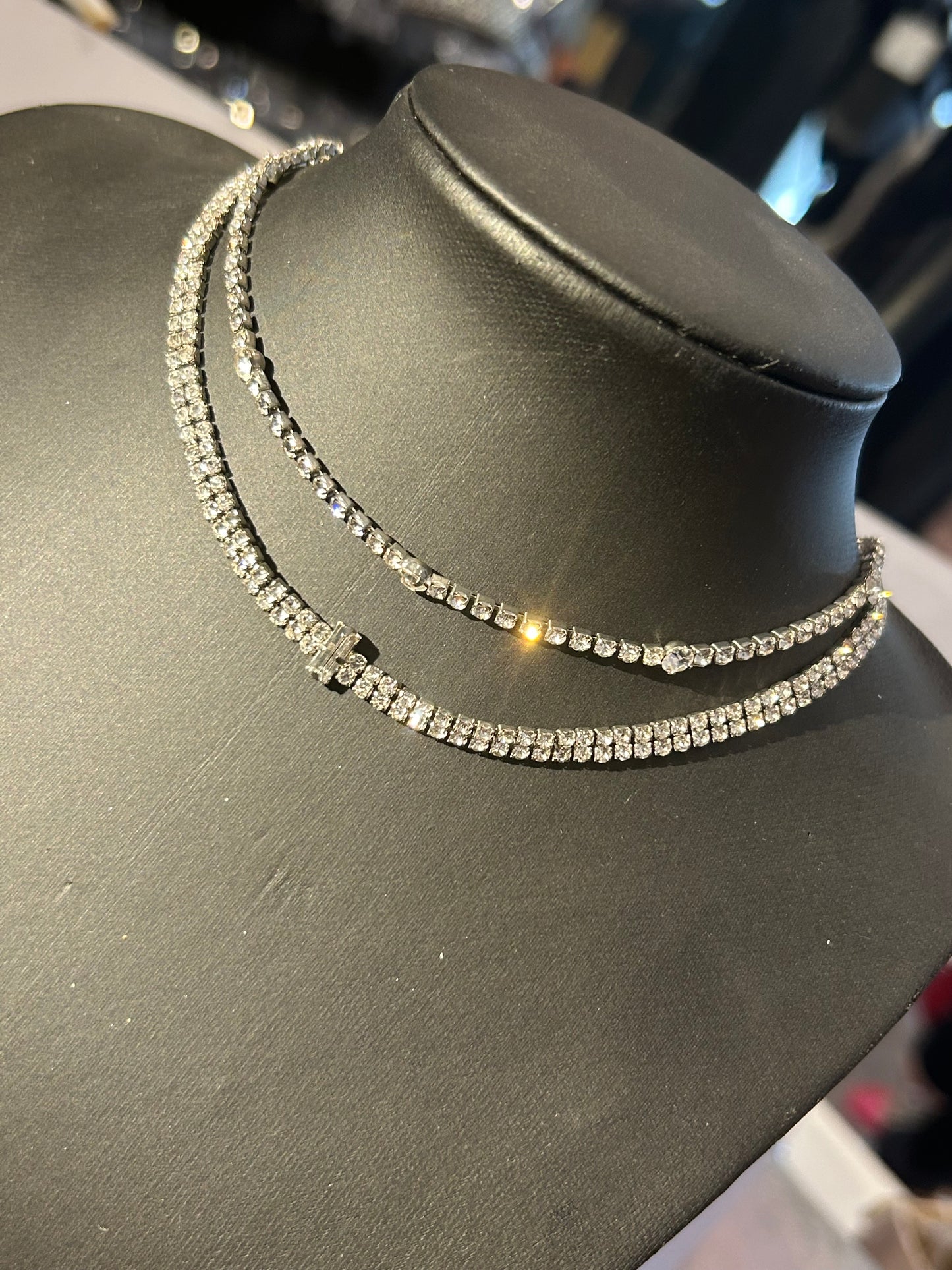 Crystal detailed necklace
