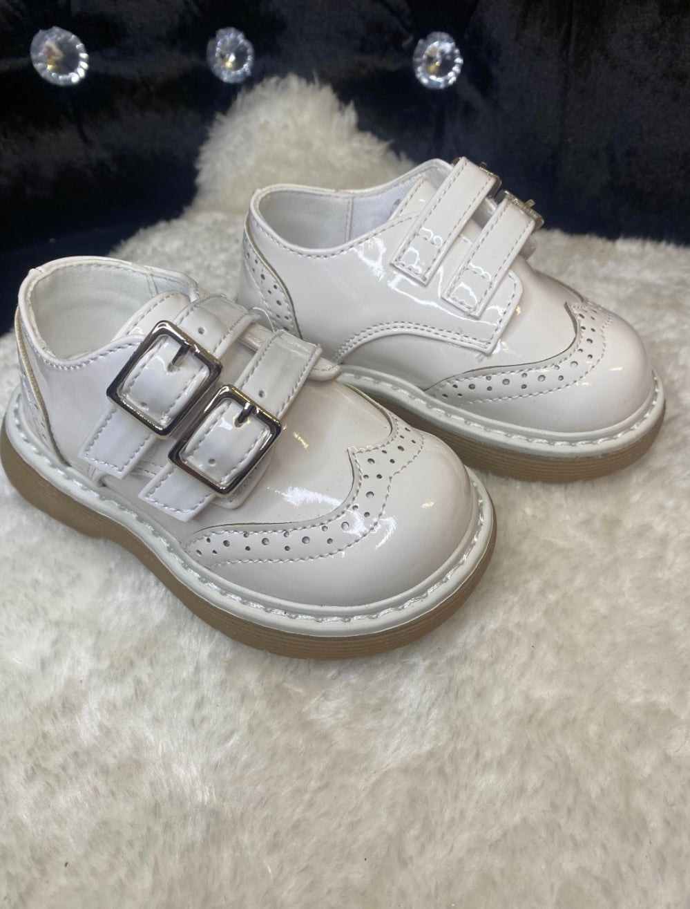 Baby white spanish shoes unisex