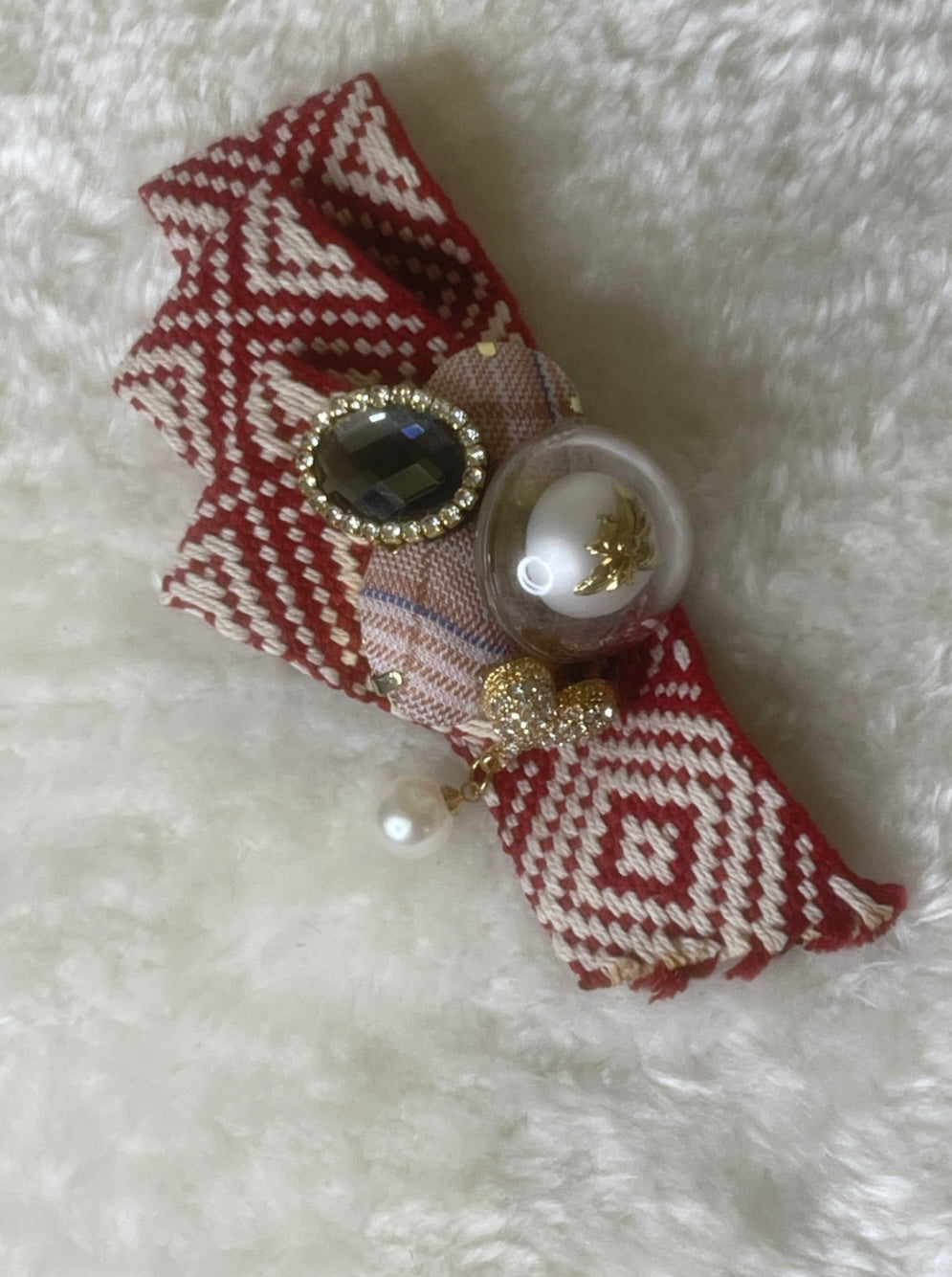 Brooch hair pin clip