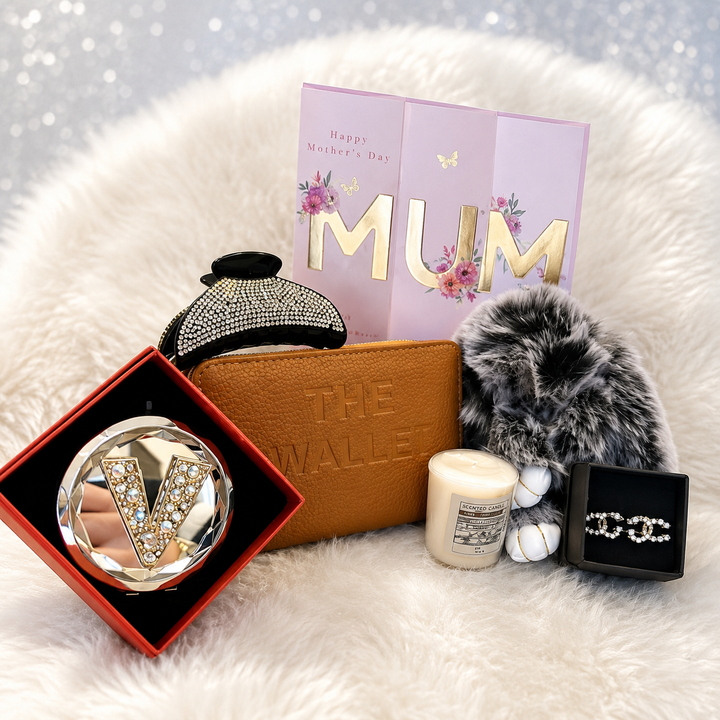 Luxury Mother’s Day gift bundle featuring a Mother’s Day card, purse, jewellery, scented candle and coordinating fashion accessories