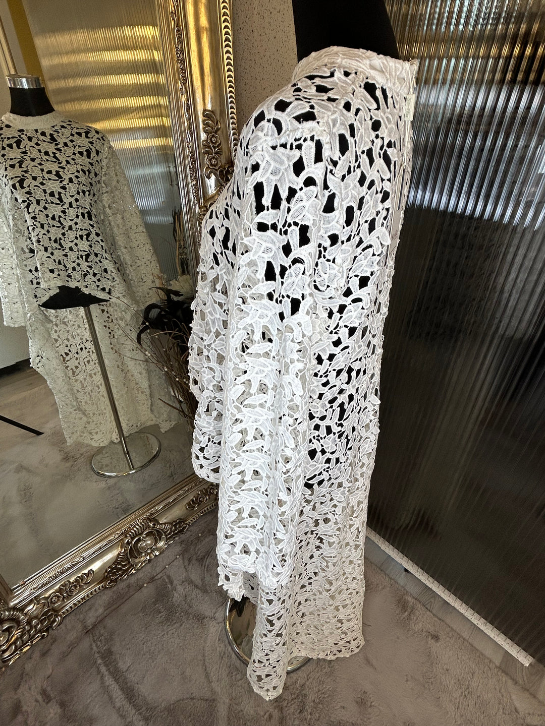 White long sleeve lace top 