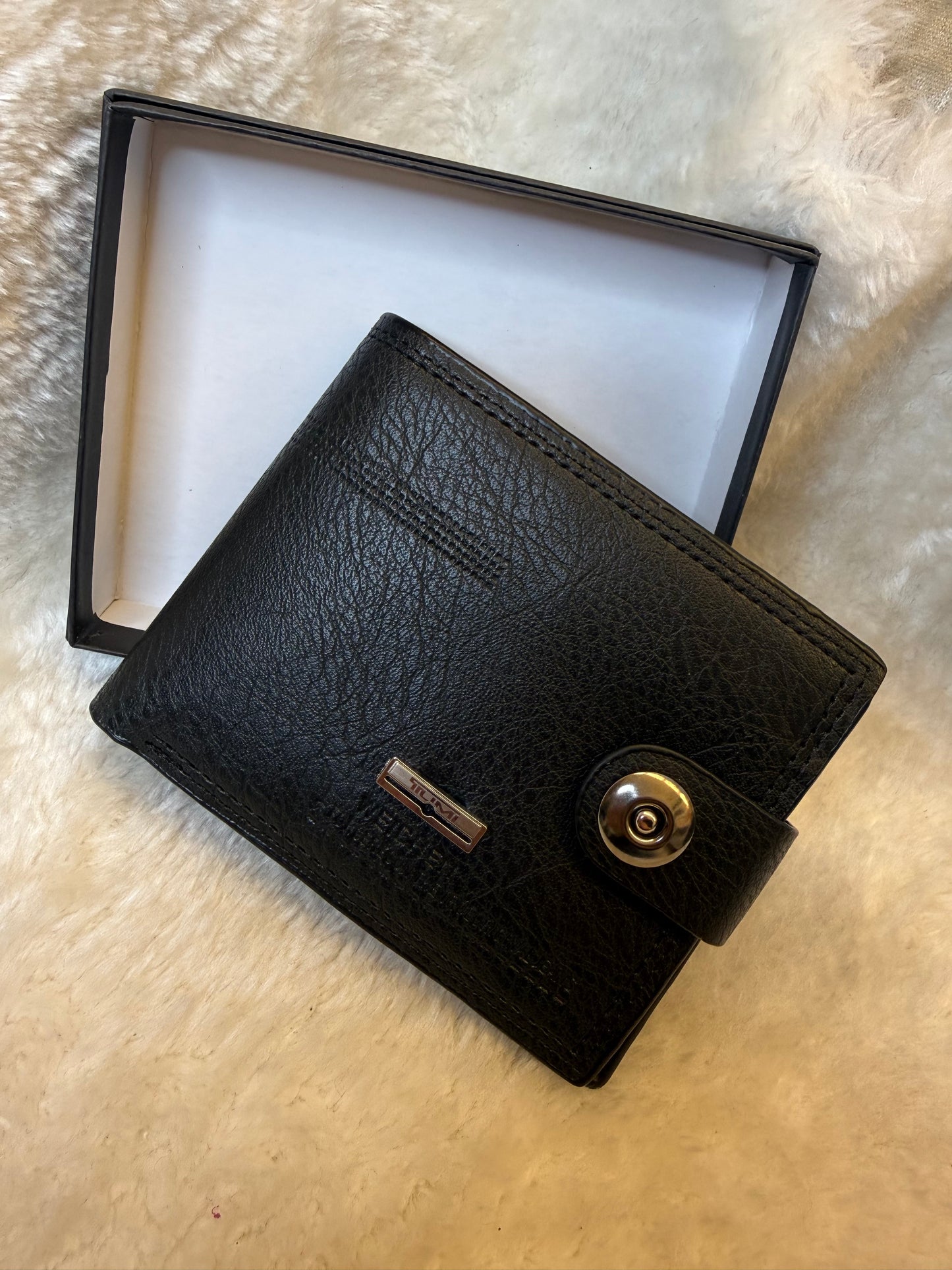 Men’s black wallet