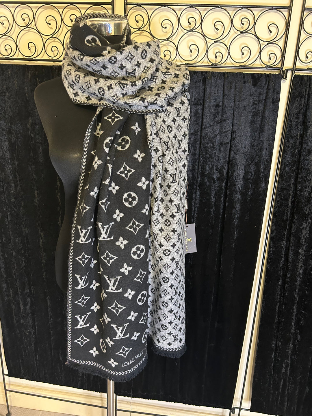 bold inspired letter print design scarf in black and silver