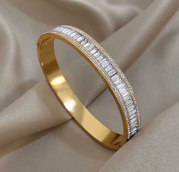 Luxury Multilayer Micro Inlaid Zircon Cuff Bracelet Fashion Gold Plated Stainless Steel Wide Bangle Bracelets Waterproof Jewelry