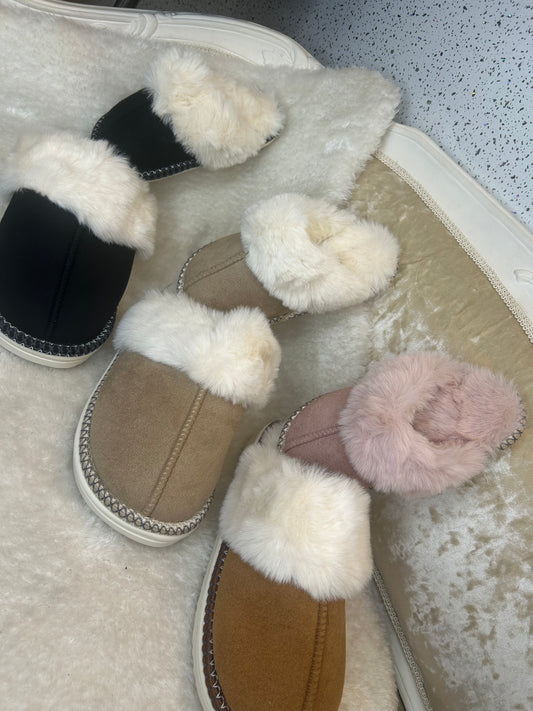 Cosy faux-fur lined slippers with a hard sole 