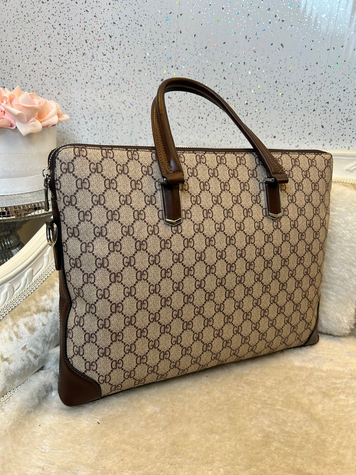 Patterned handbag with brown handle