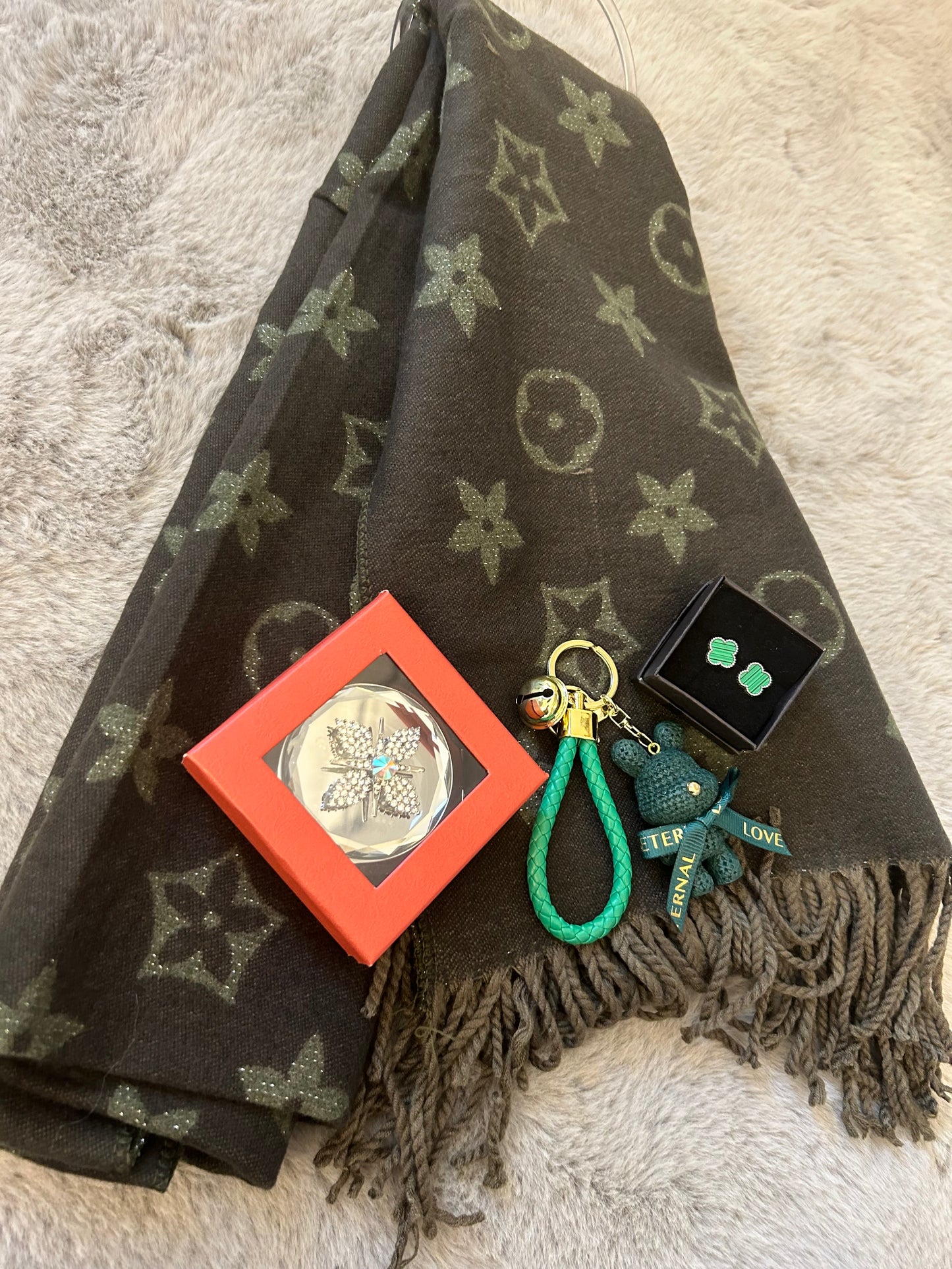 Scarf bundle box