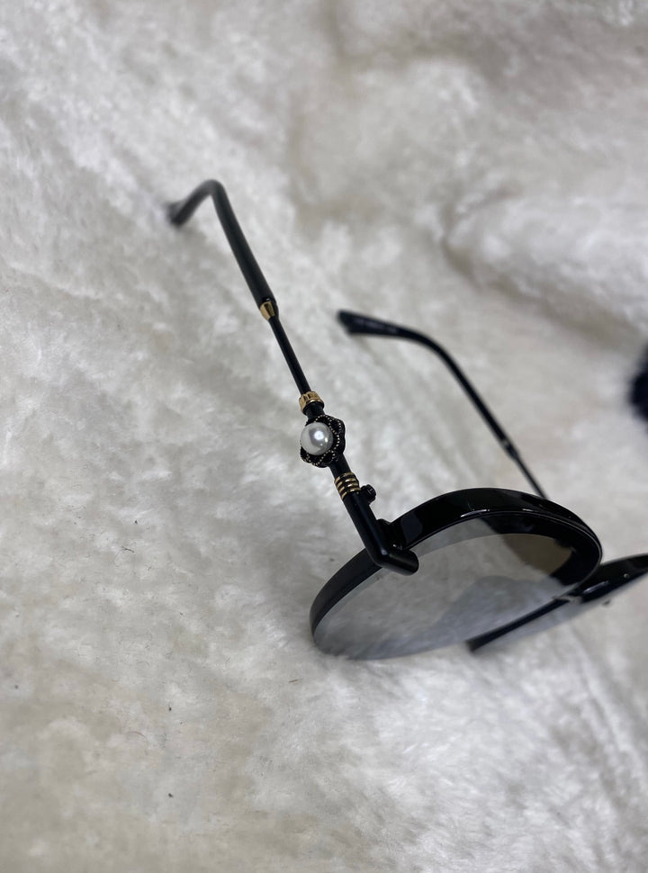 Flower Detail Round Sunglasses