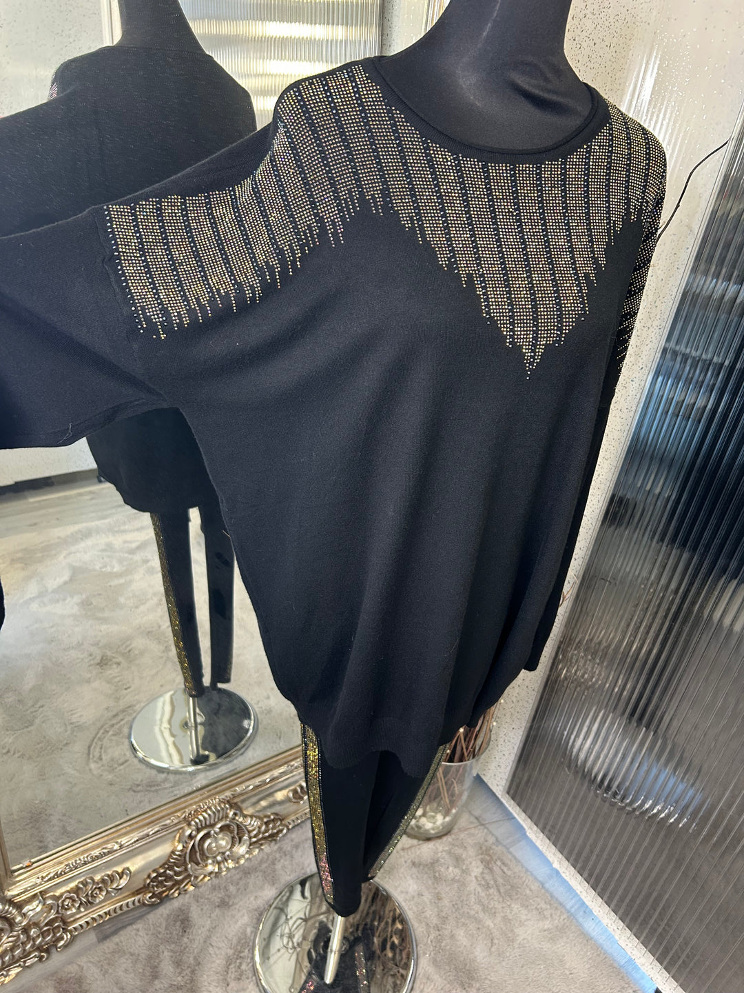 Crystal detailed black legging lounge set 