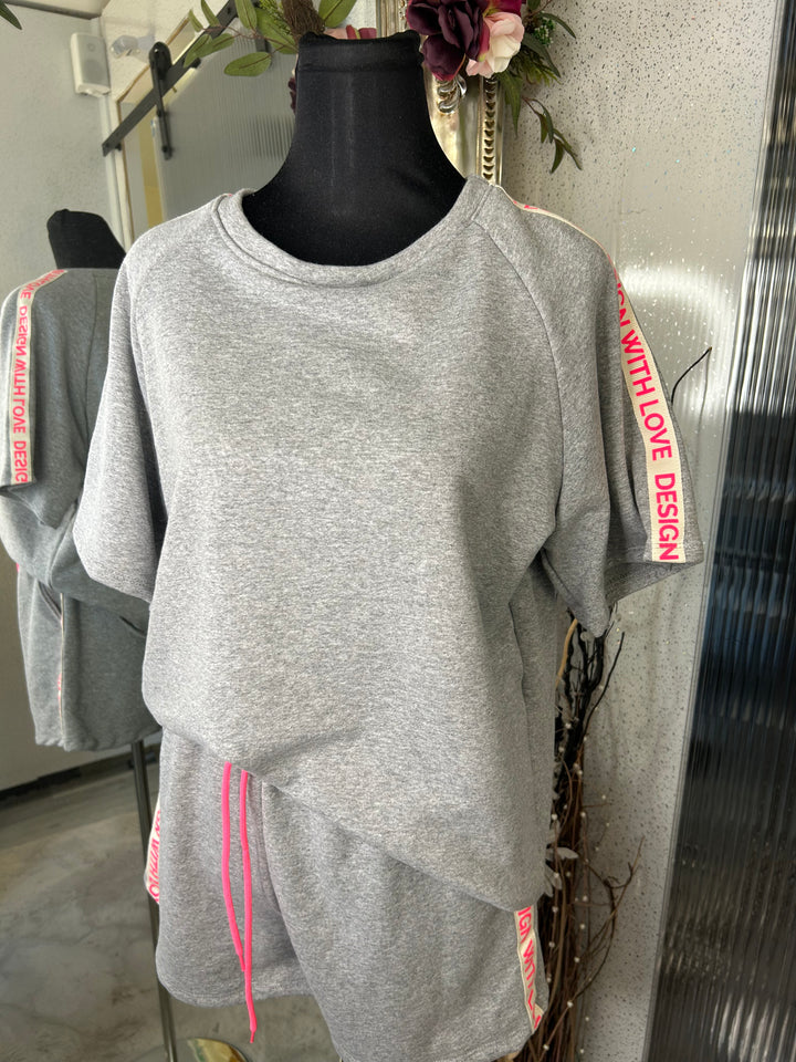Design with love short set