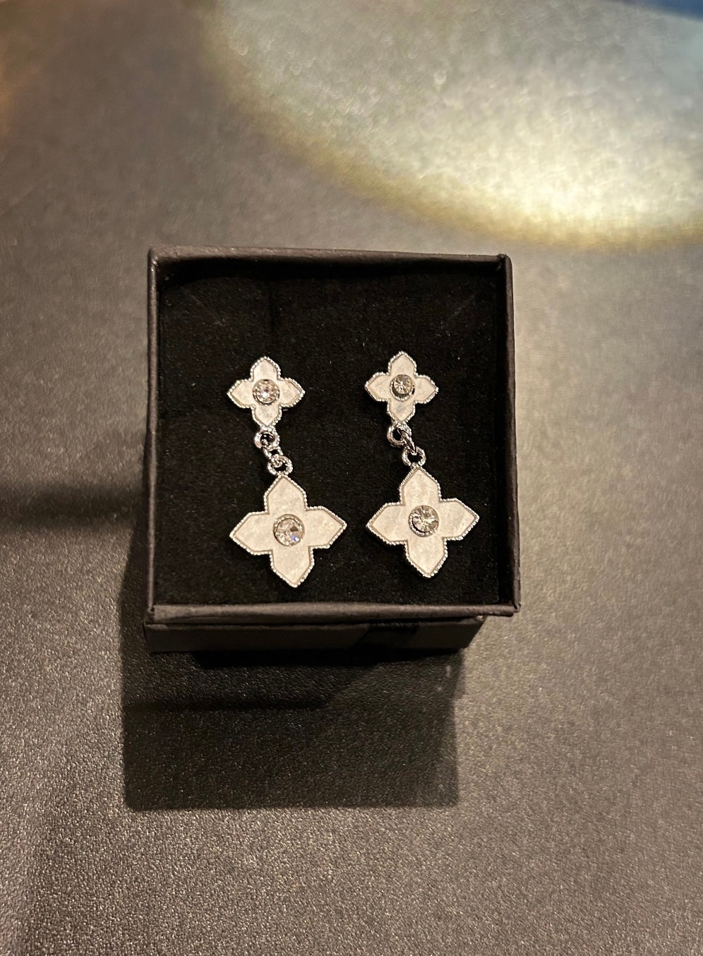 White clover earrings