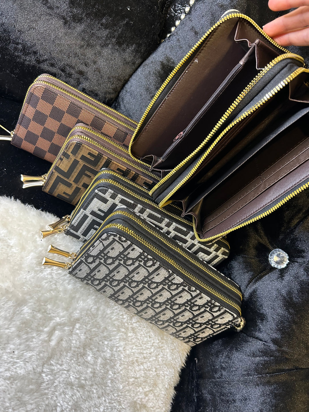 Double zip print purse