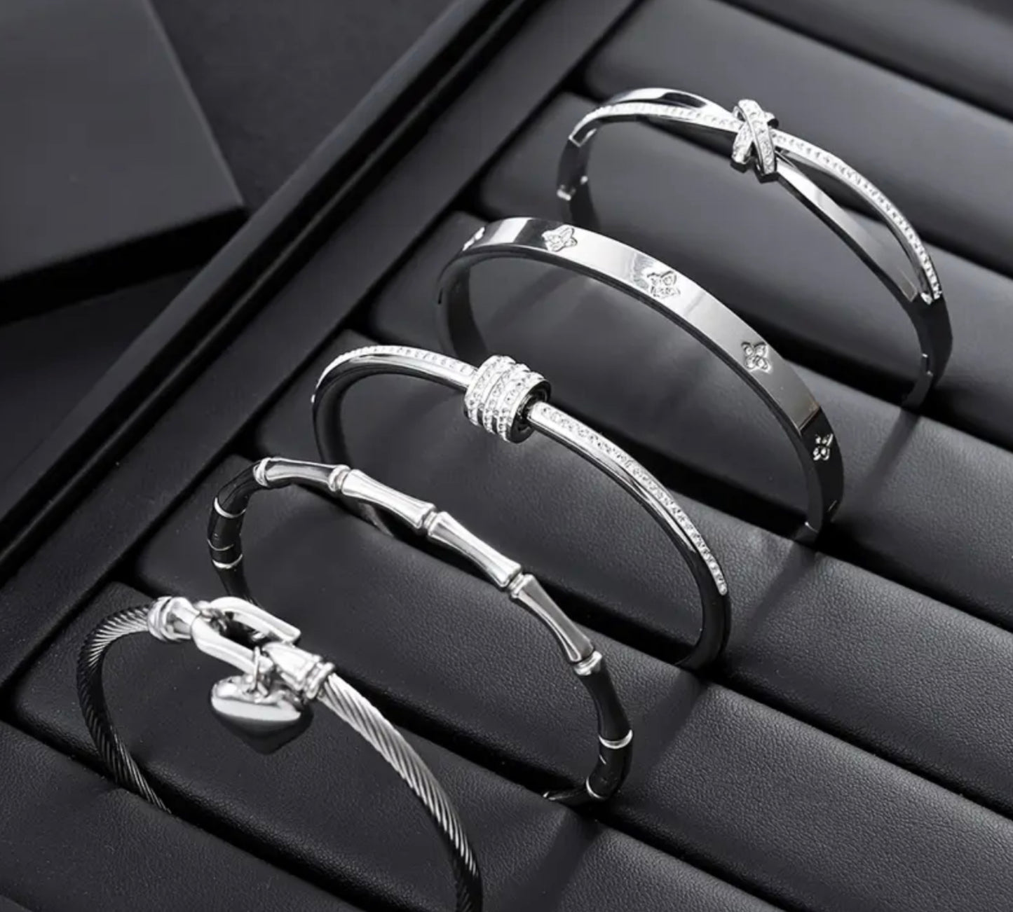 Silver bangle stack set