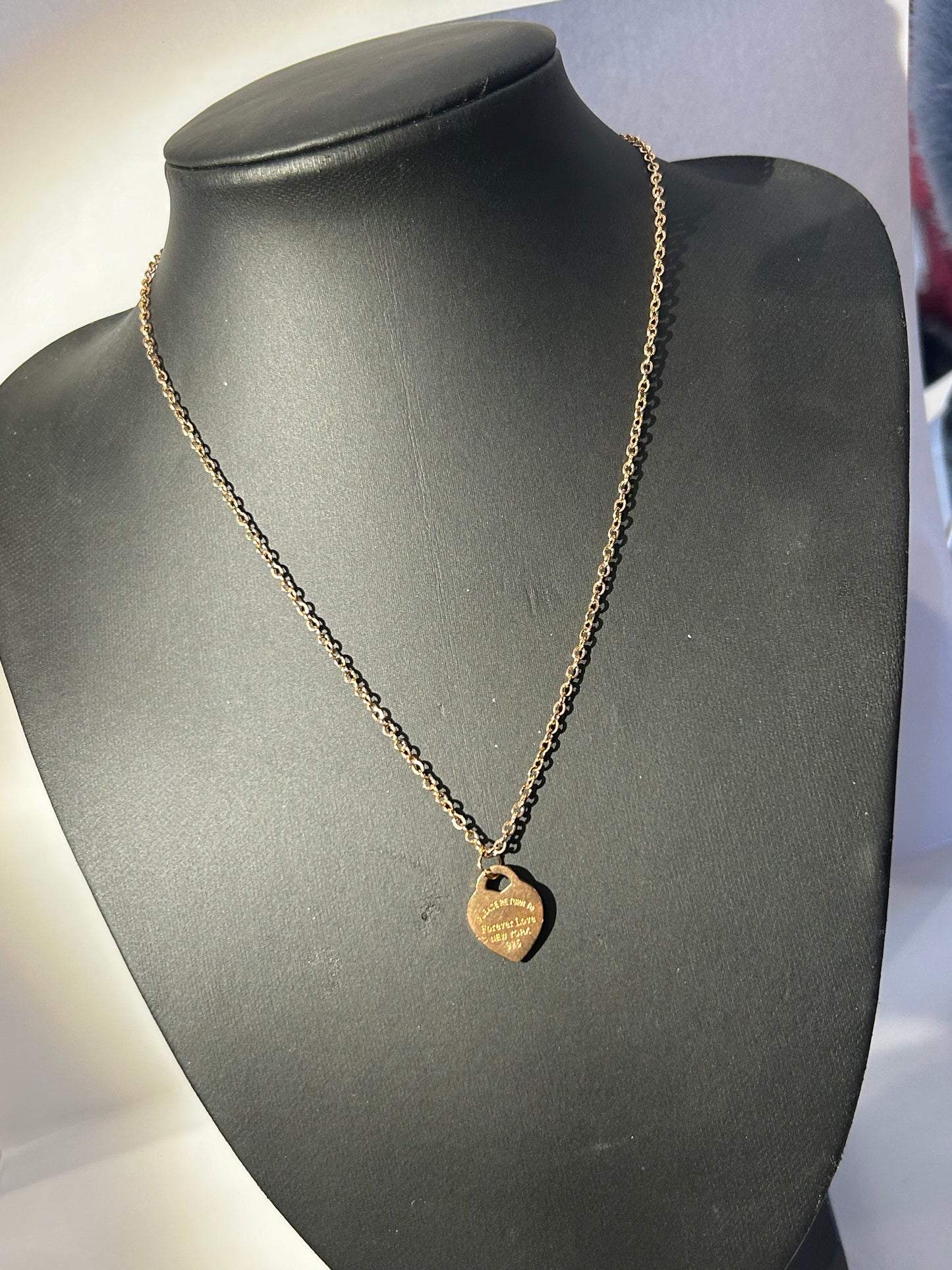 Gold heart necklace