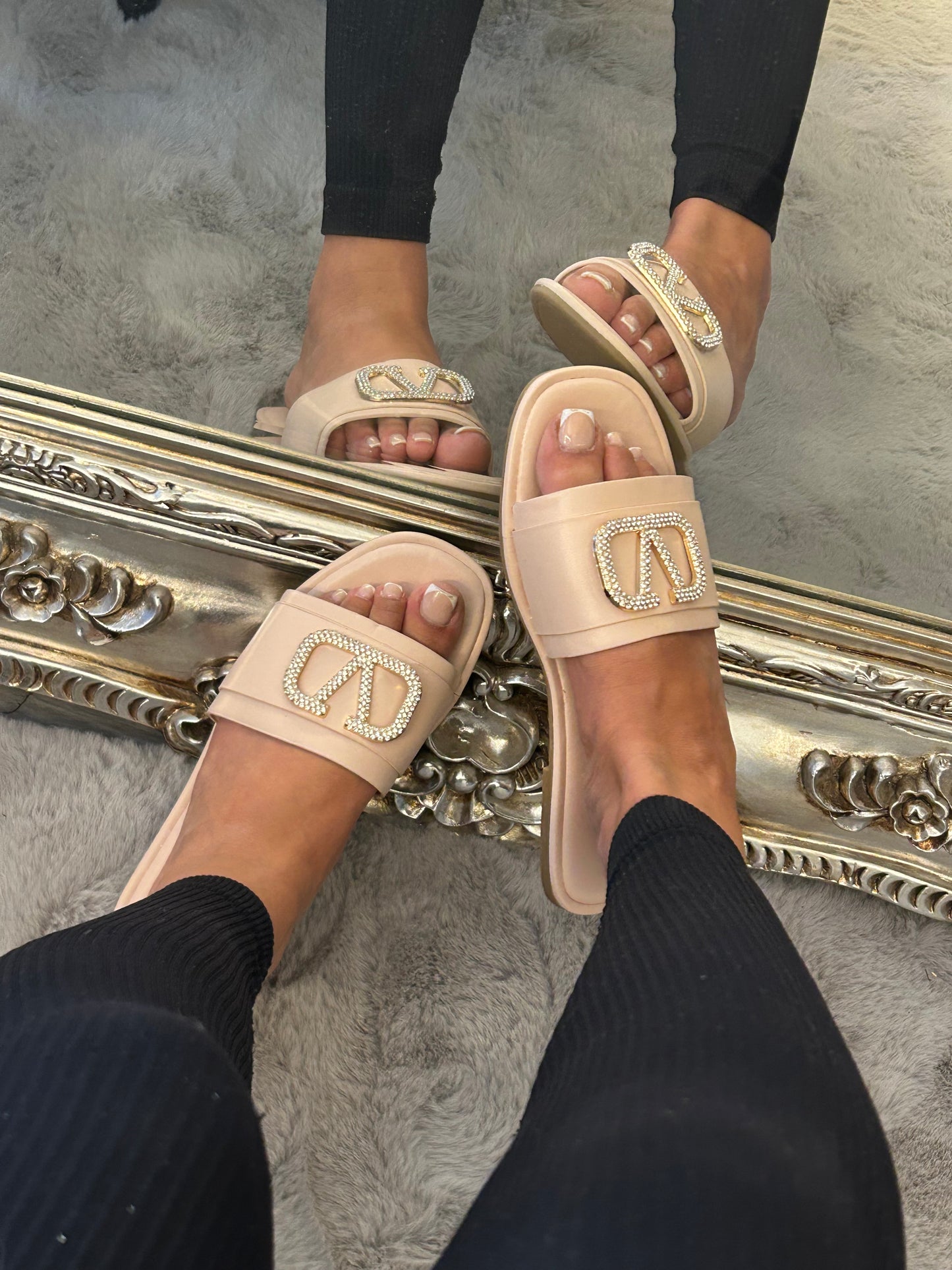 Beige v sliders