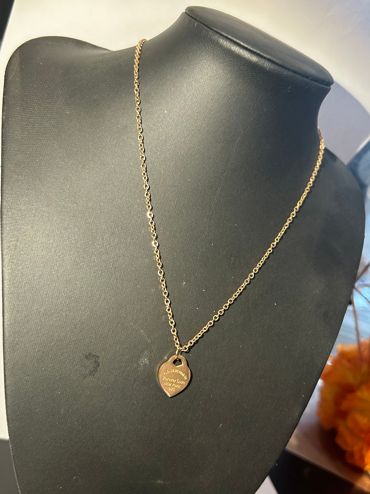 Gold heart necklace