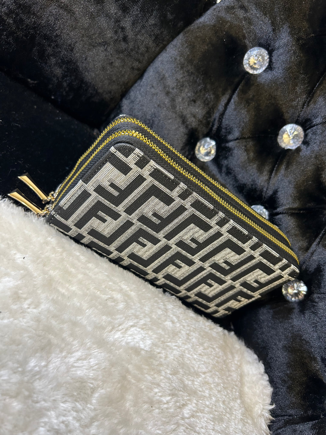 Double zip print purse