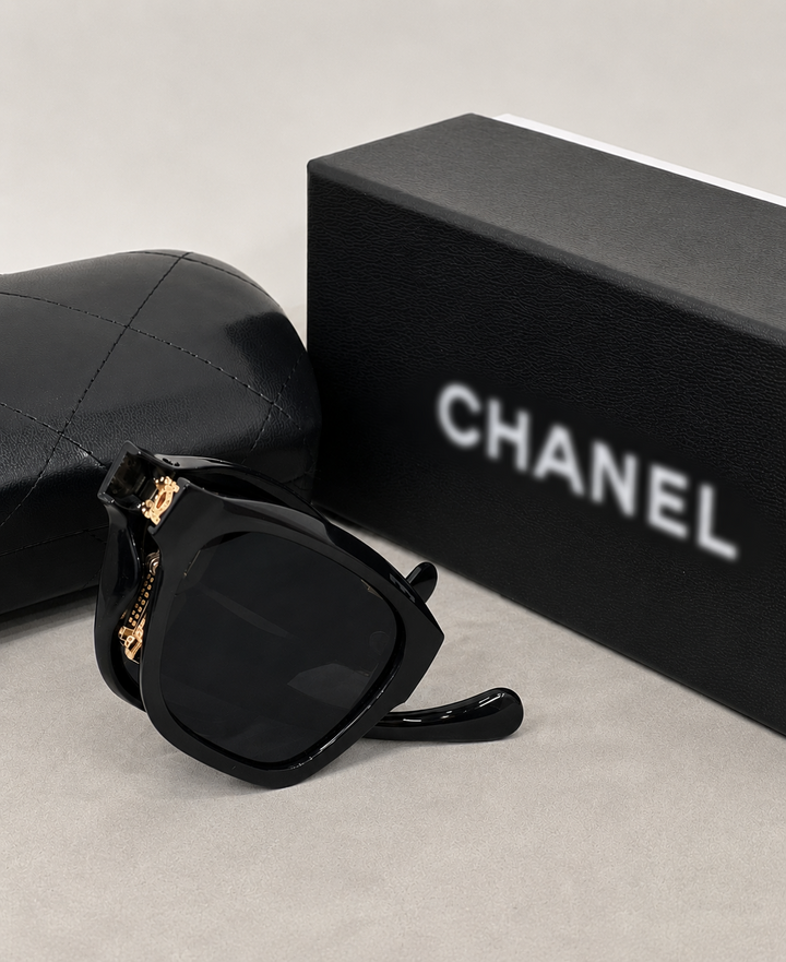 Black and gold foldable sunglasses 