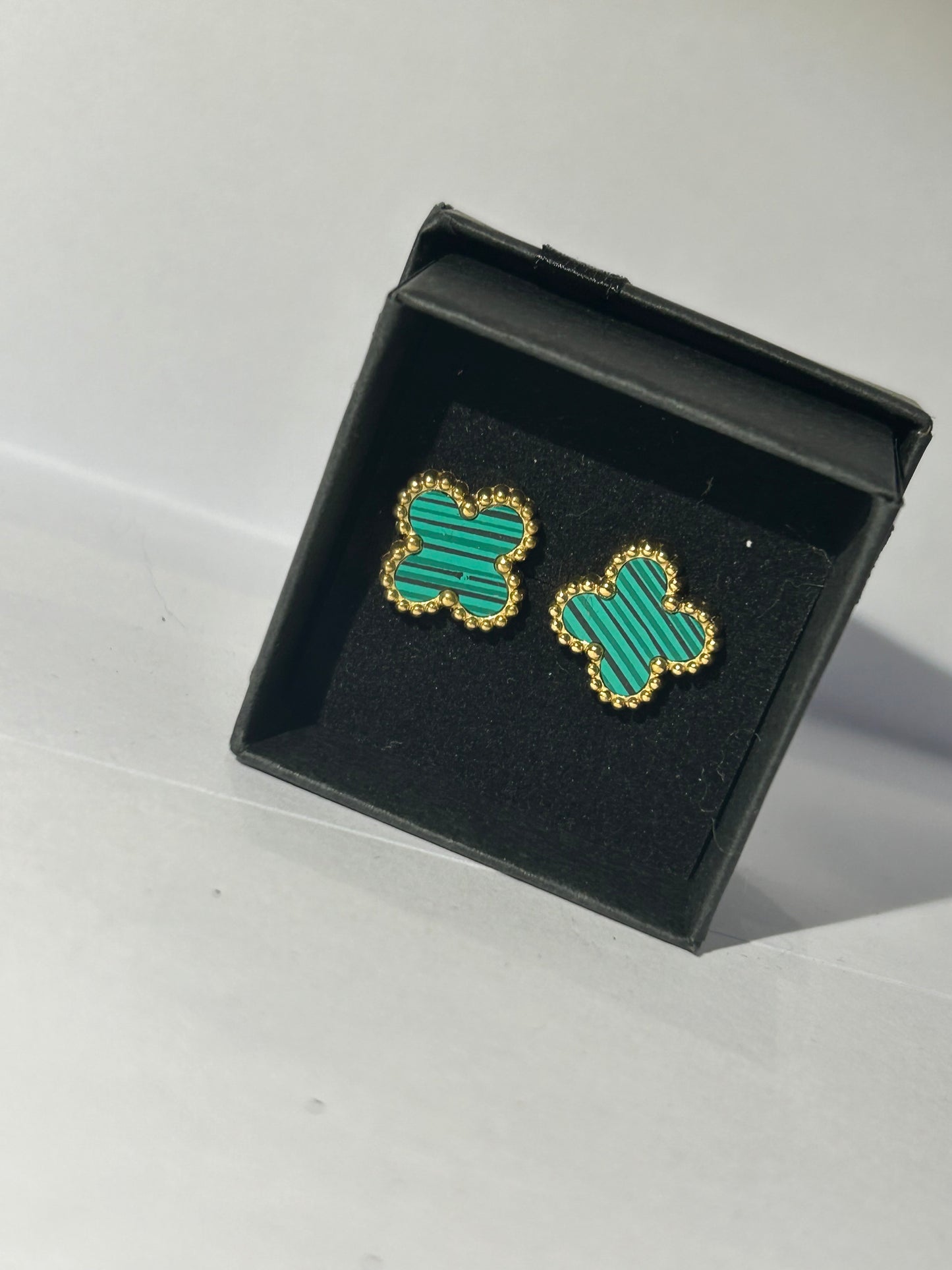 Green clover earrings