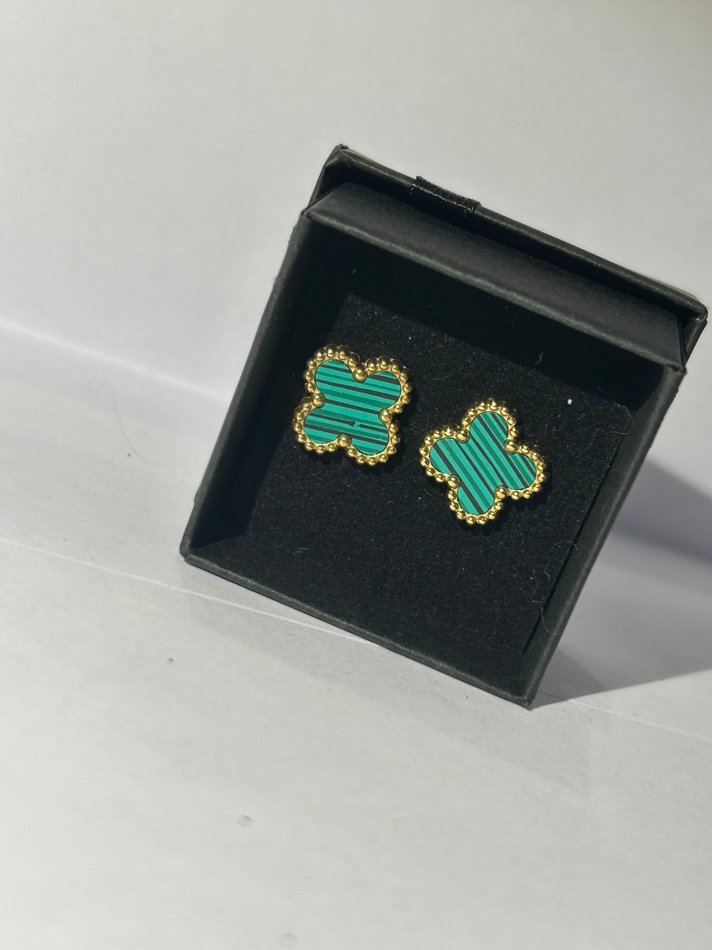 Green clover earrings