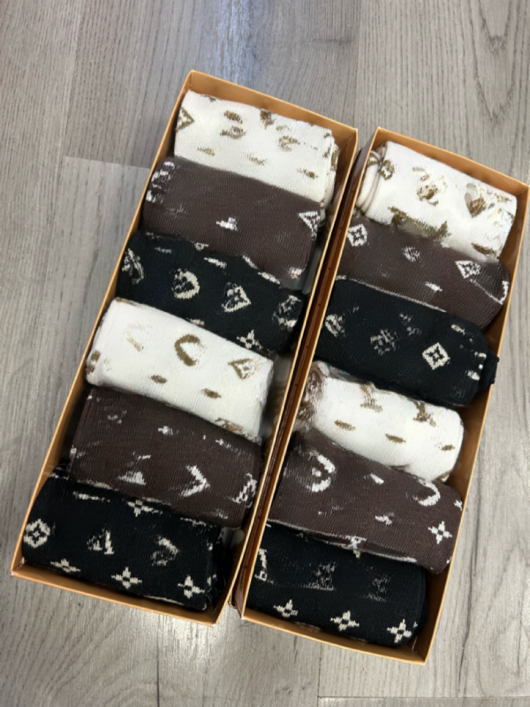 box pack of 6 socks 