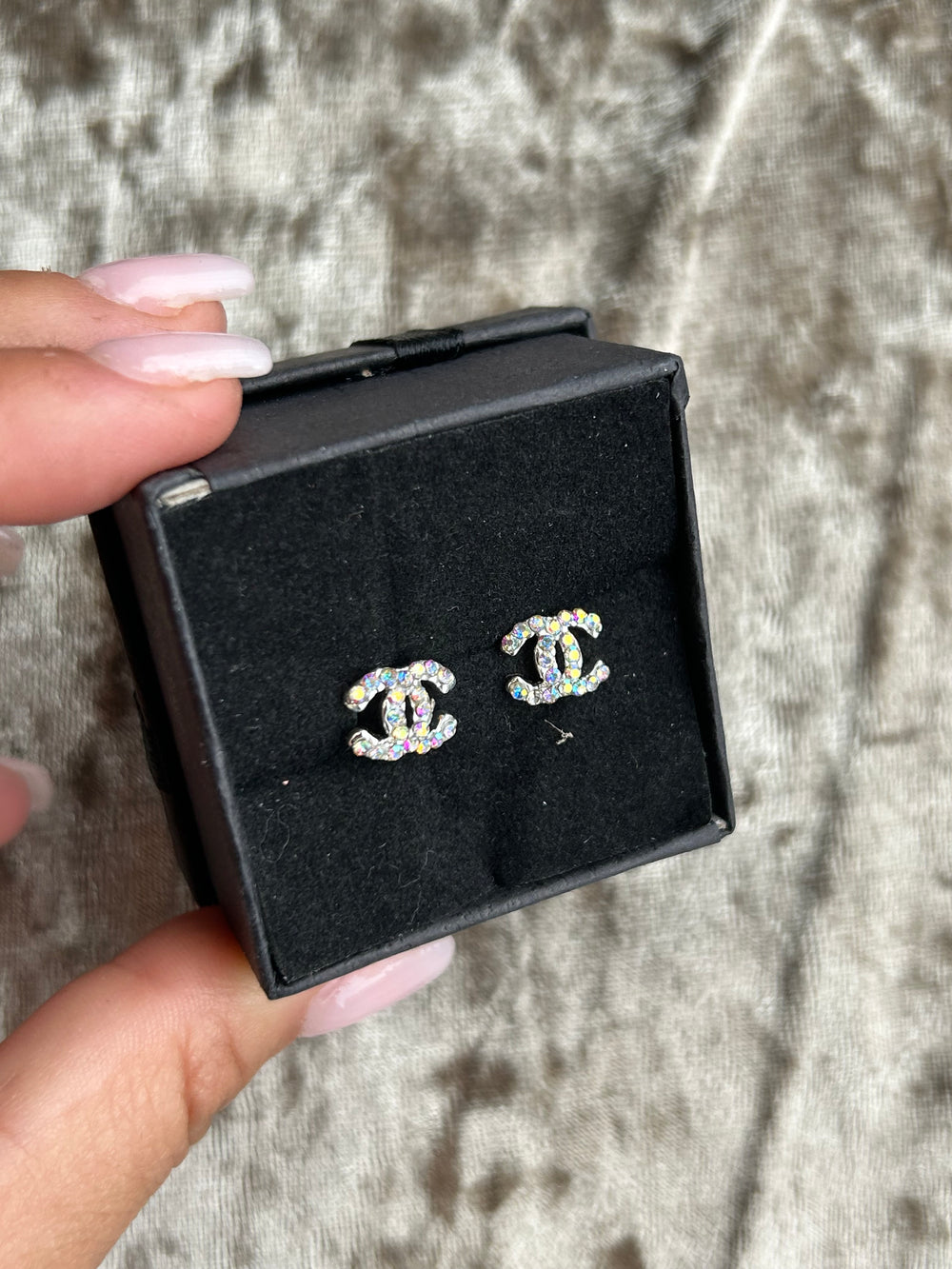 Holographic silver crystal stud earrings 