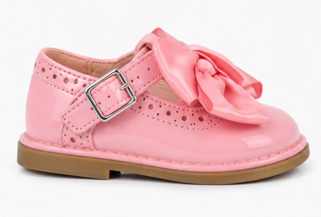 Pink baby girls formal shoes with elegant satin bow accents