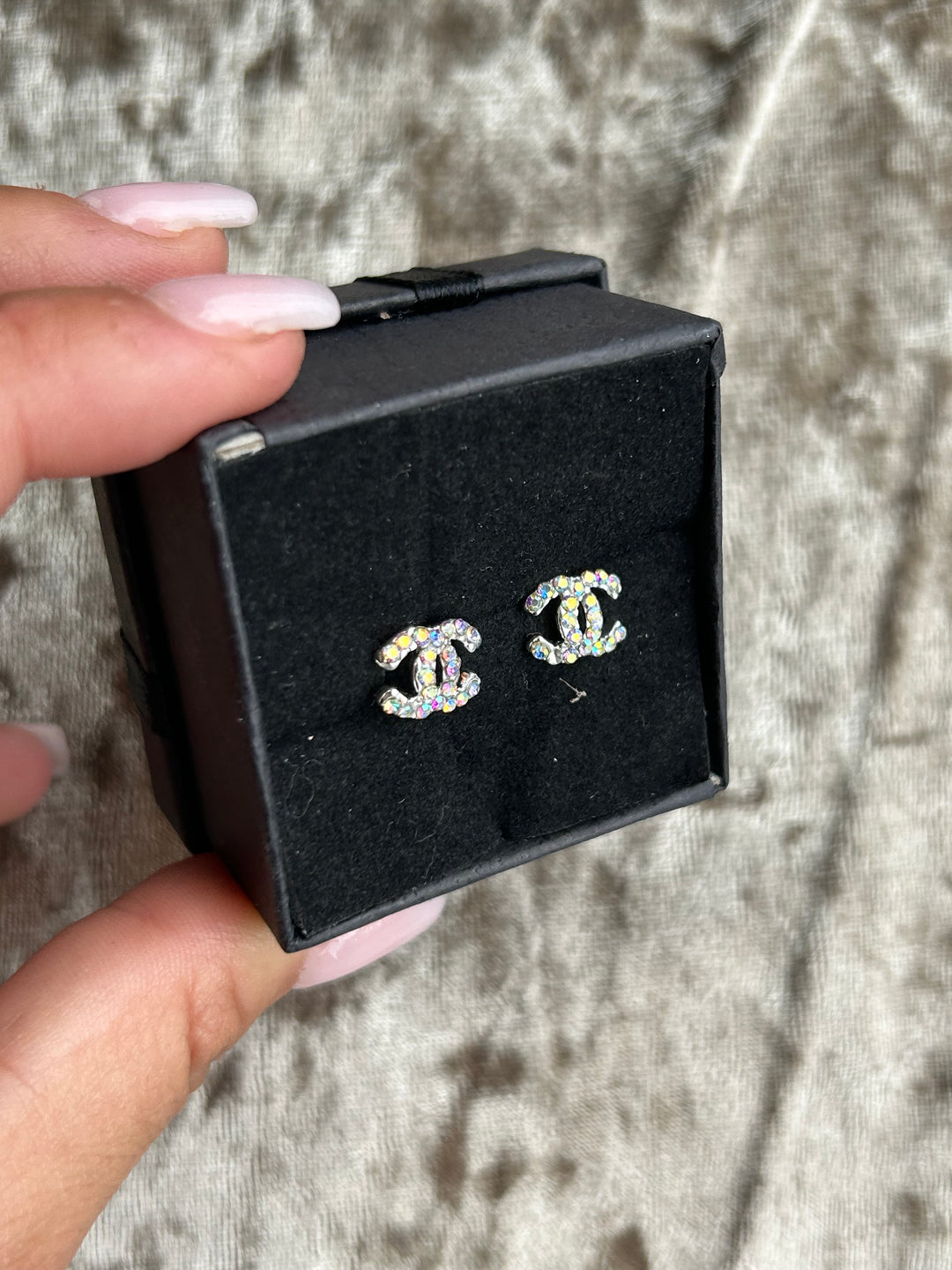 Holographic silver crystal stud earrings 