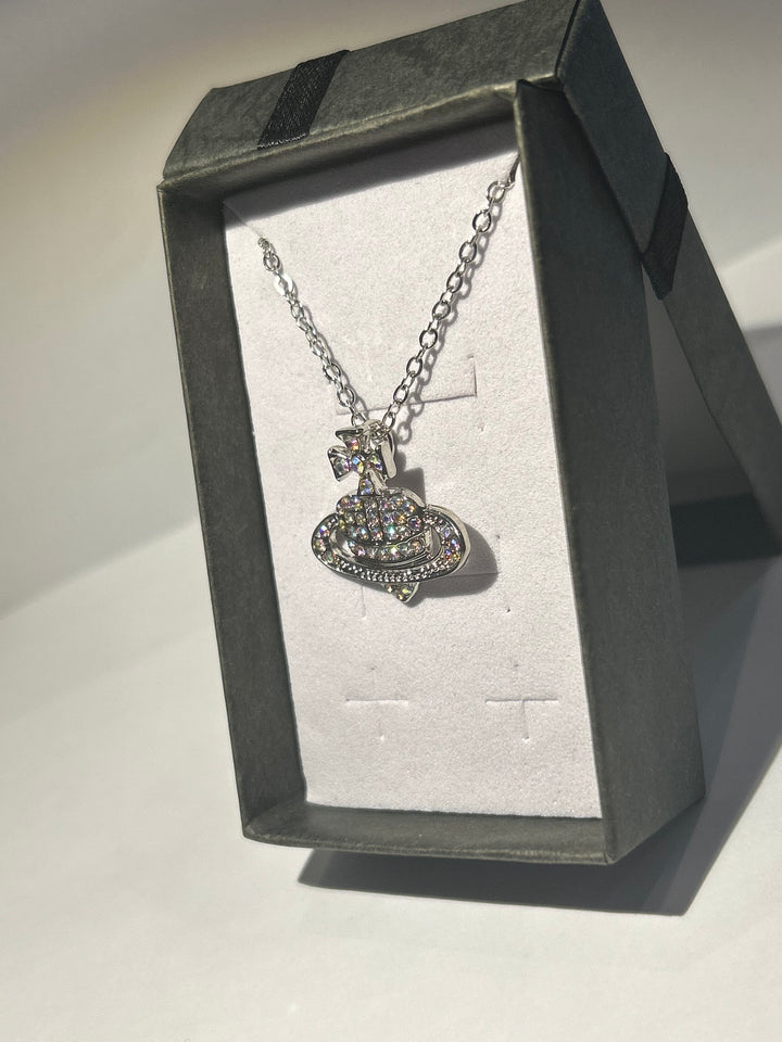 Heart planet necklace