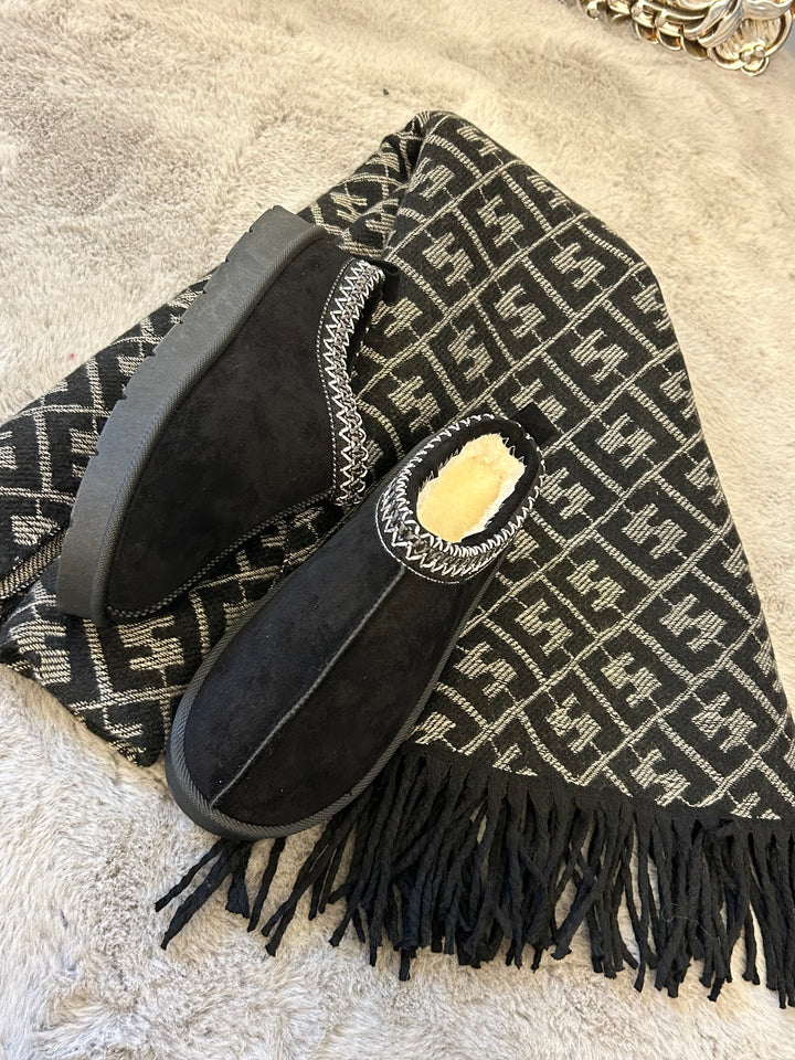 Tazz Slippers and scarf bundle