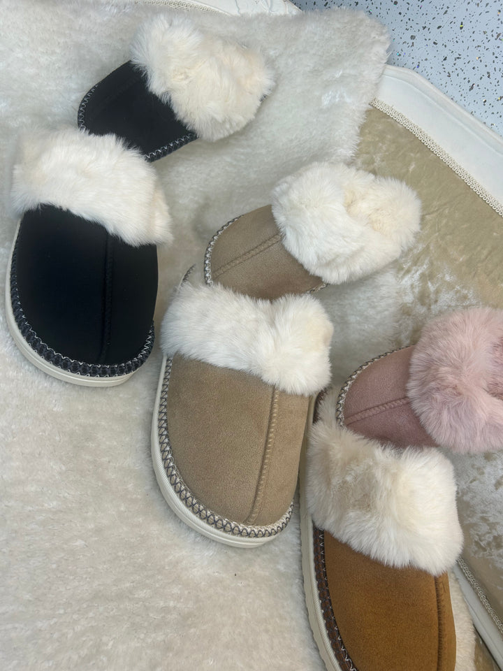 Cosy faux-fur lined slippers with a hard sole 