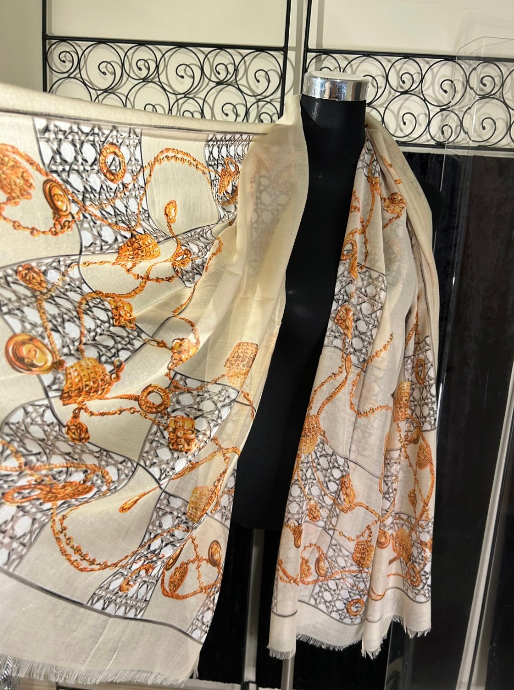 Thin chain print scarf