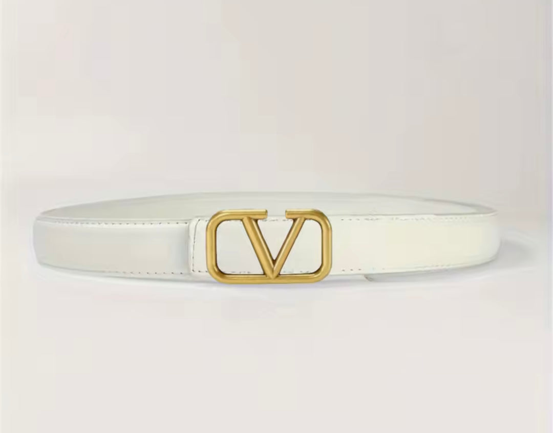 White belt with a gold &